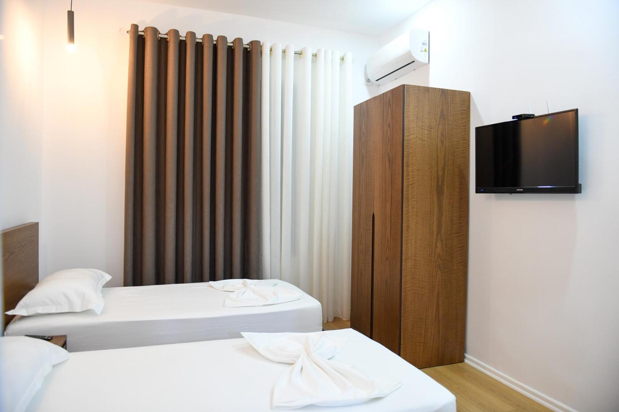 Guest House Cela City Centre Berat Extérieur photo