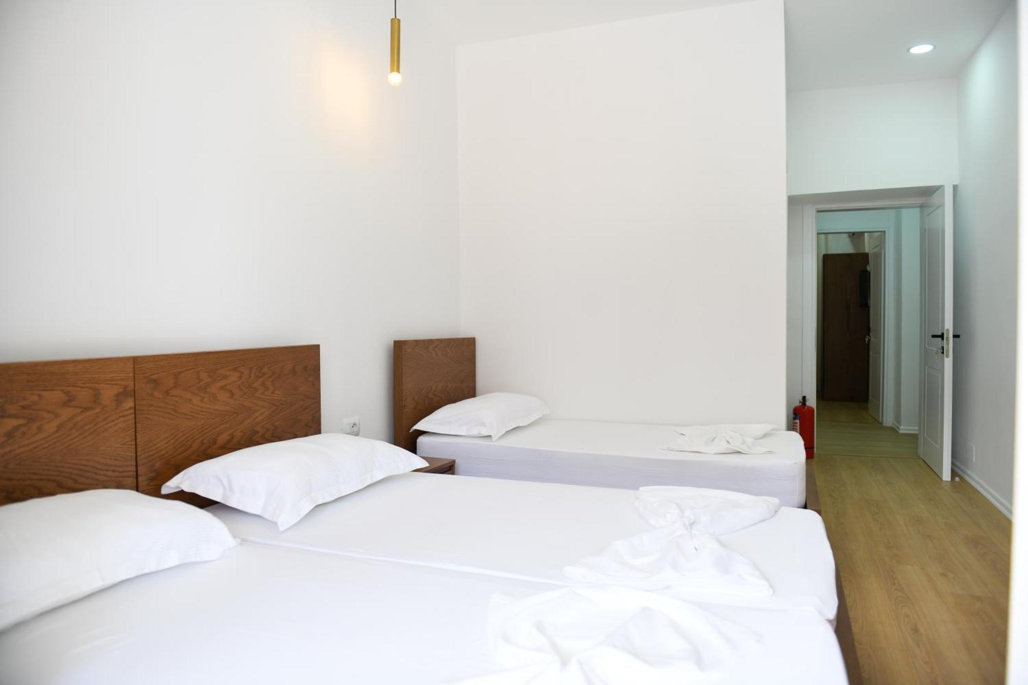 Guest House Cela City Centre Berat Extérieur photo