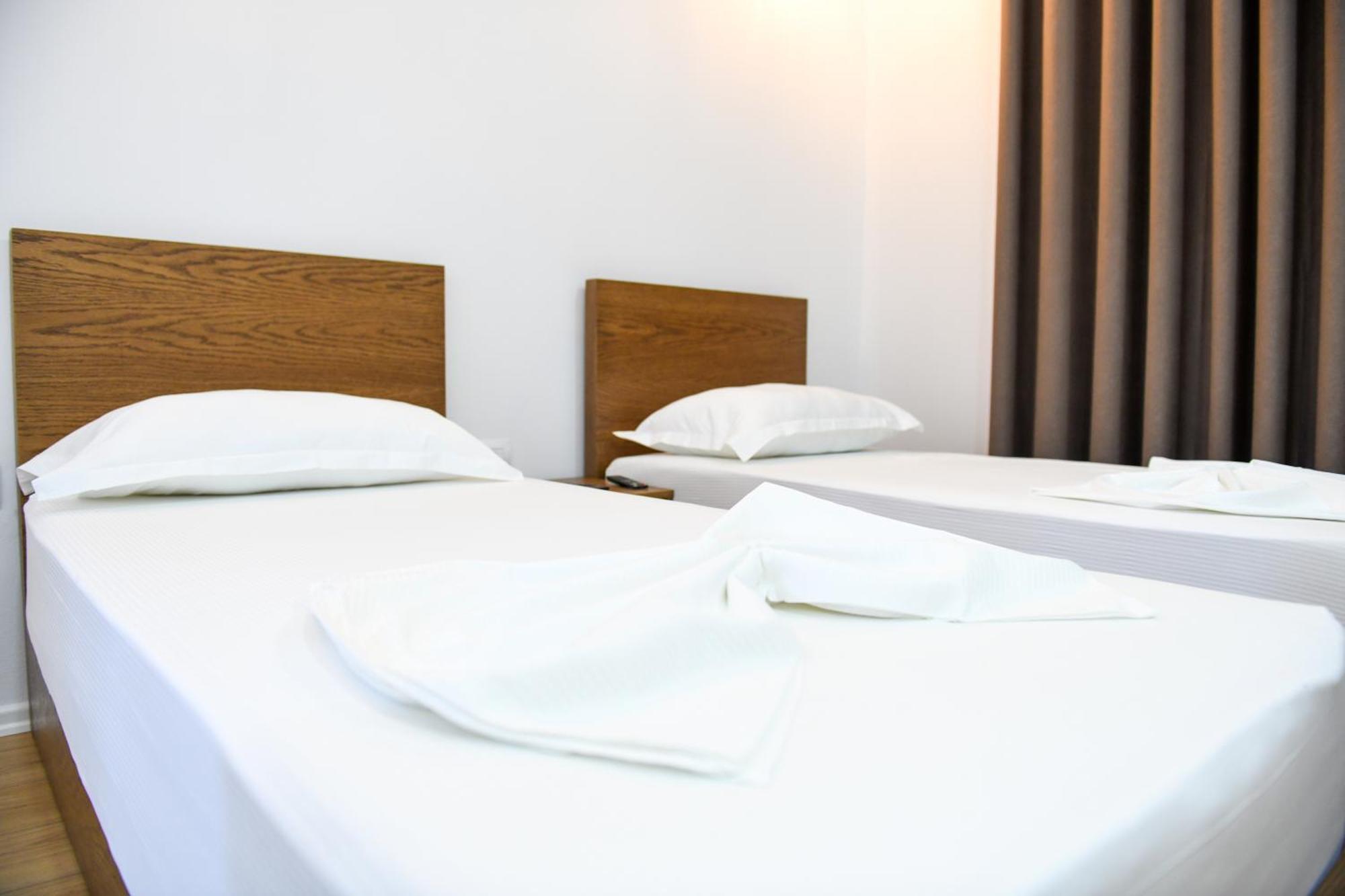 Guest House Cela City Centre Berat Extérieur photo