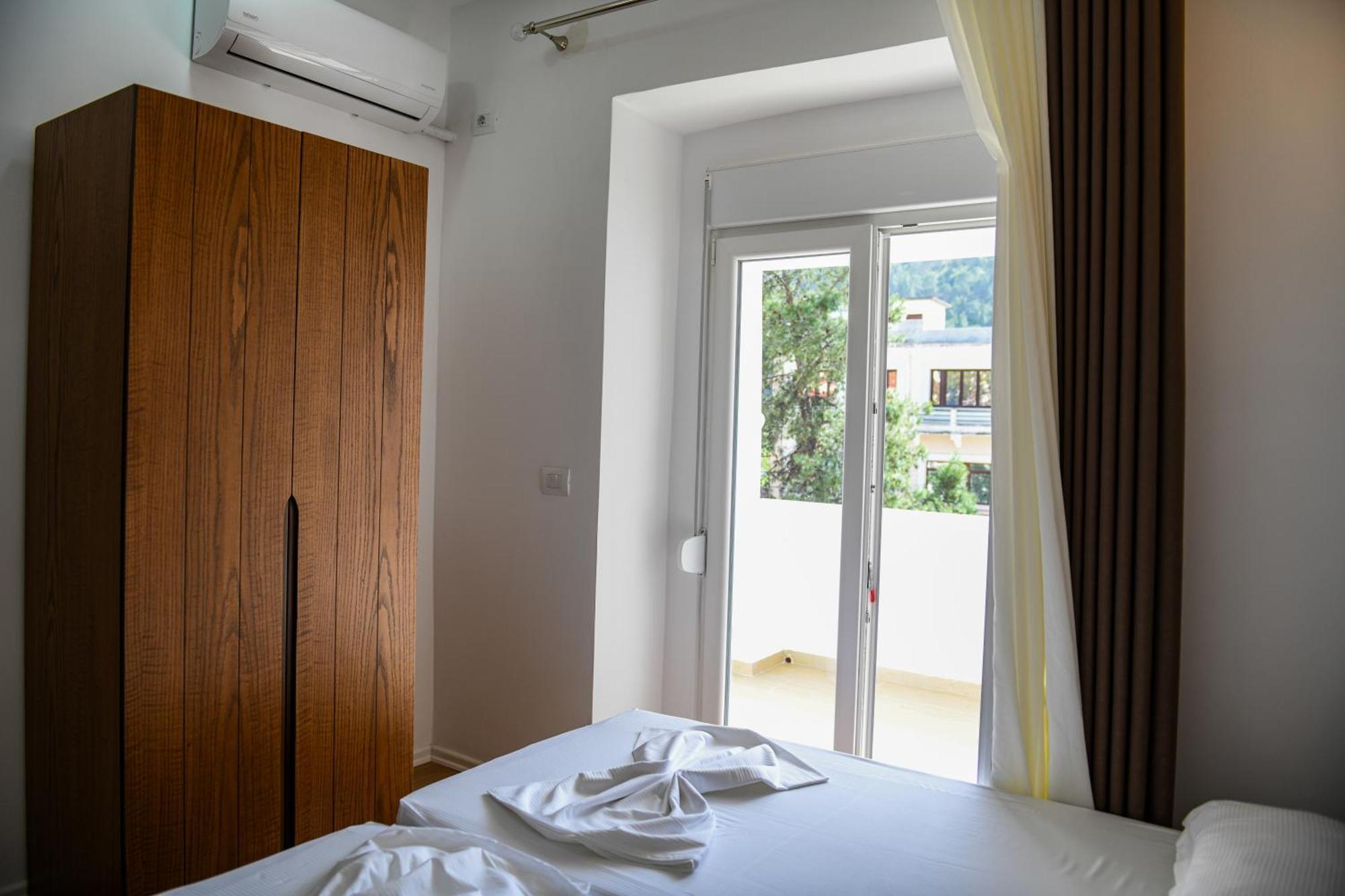 Guest House Cela City Centre Berat Extérieur photo