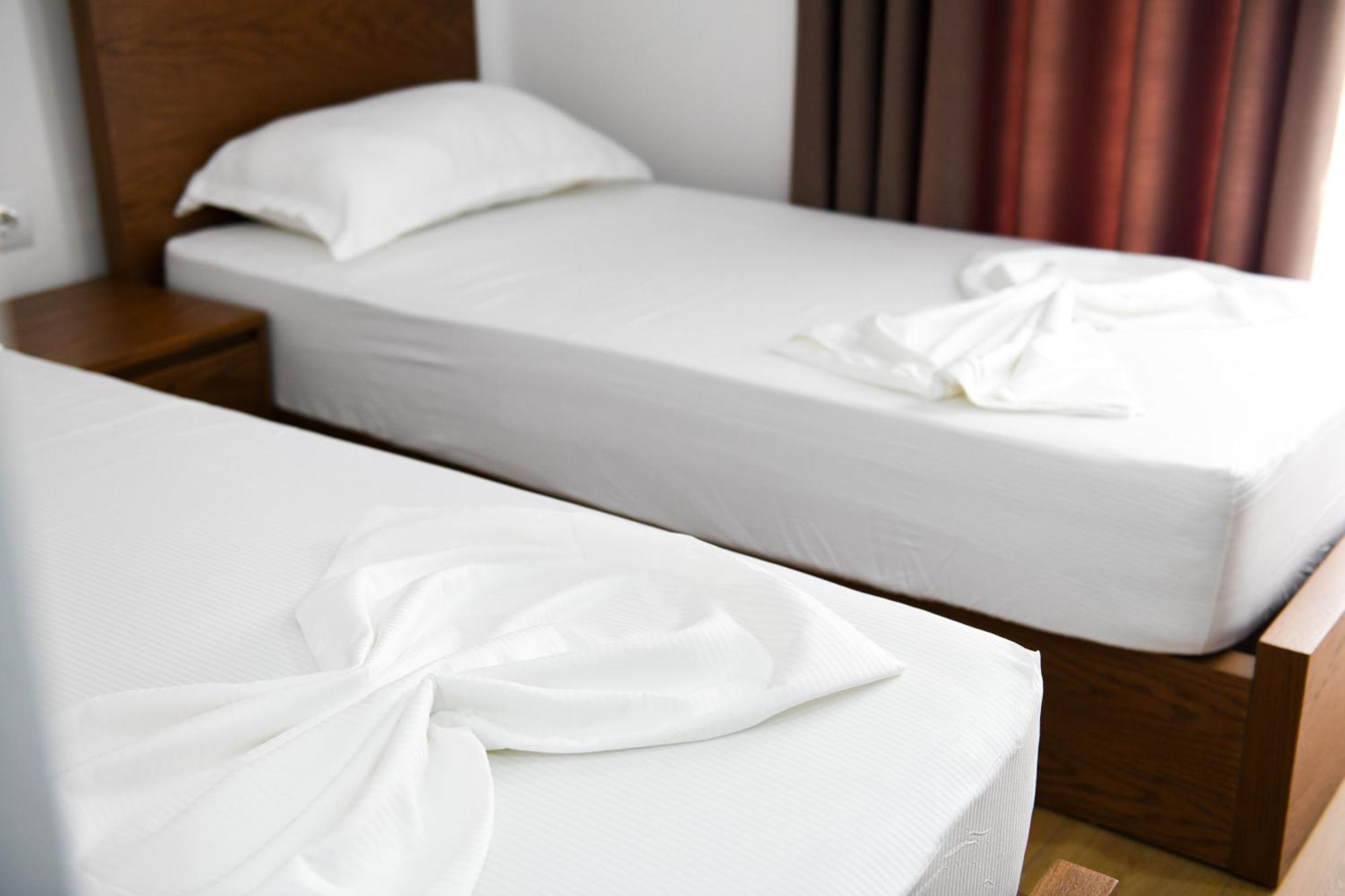 Guest House Cela City Centre Berat Extérieur photo