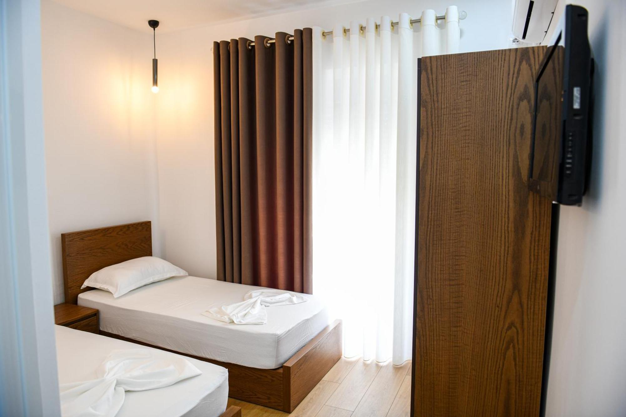 Guest House Cela City Centre Berat Extérieur photo