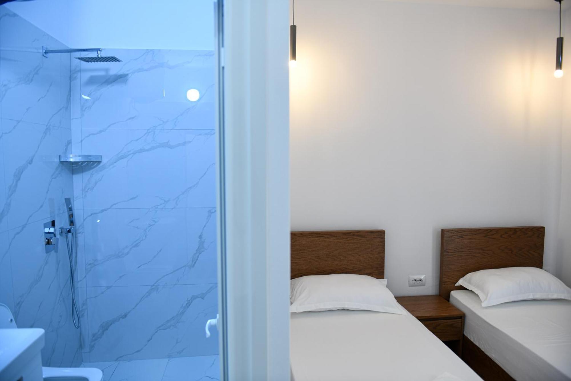 Guest House Cela City Centre Berat Extérieur photo